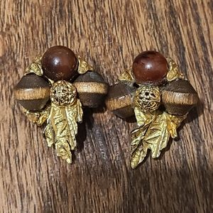 Vintage Arthur Pepper ART Gold Leaf Clip On Earrings